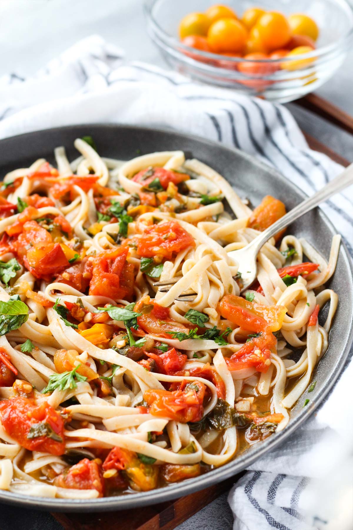 Simple Garden Tomato Sauce - Fresh Water Peaches