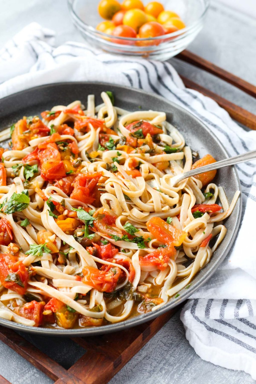 Simple Garden Tomato Sauce - Fresh Water Peaches