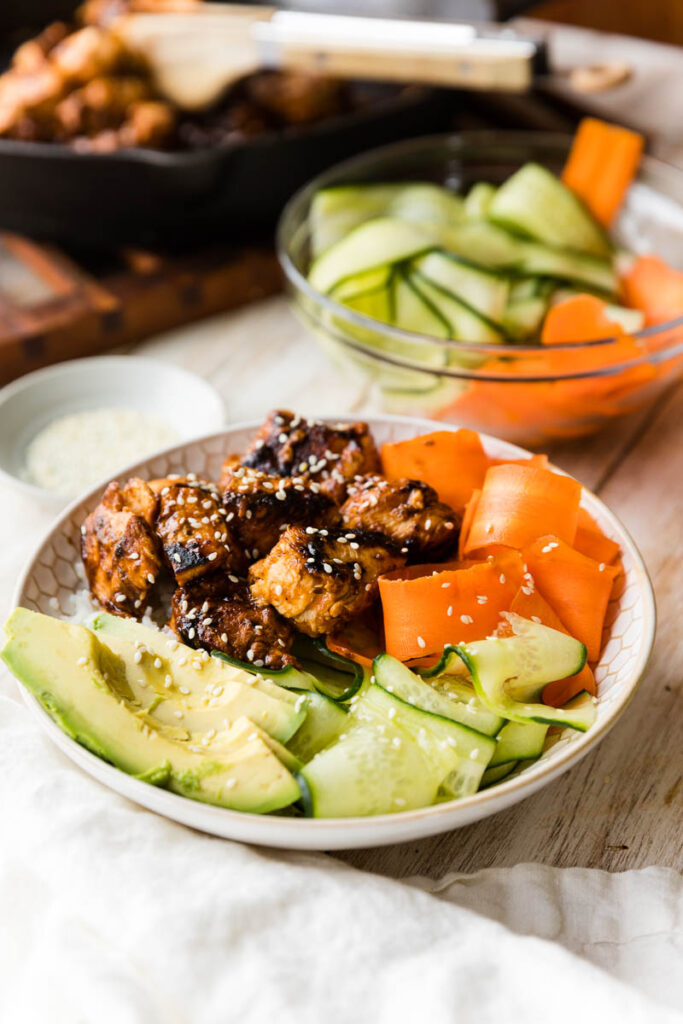 Healthy Korean BBQ Chicken Rice Bowl Recipe - Fresh Water Peaches