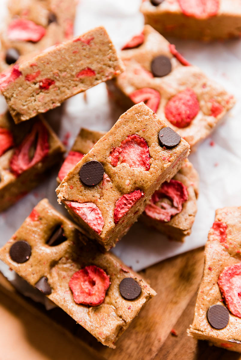 Strawberry protein bars with freeze dried strawberries on top.